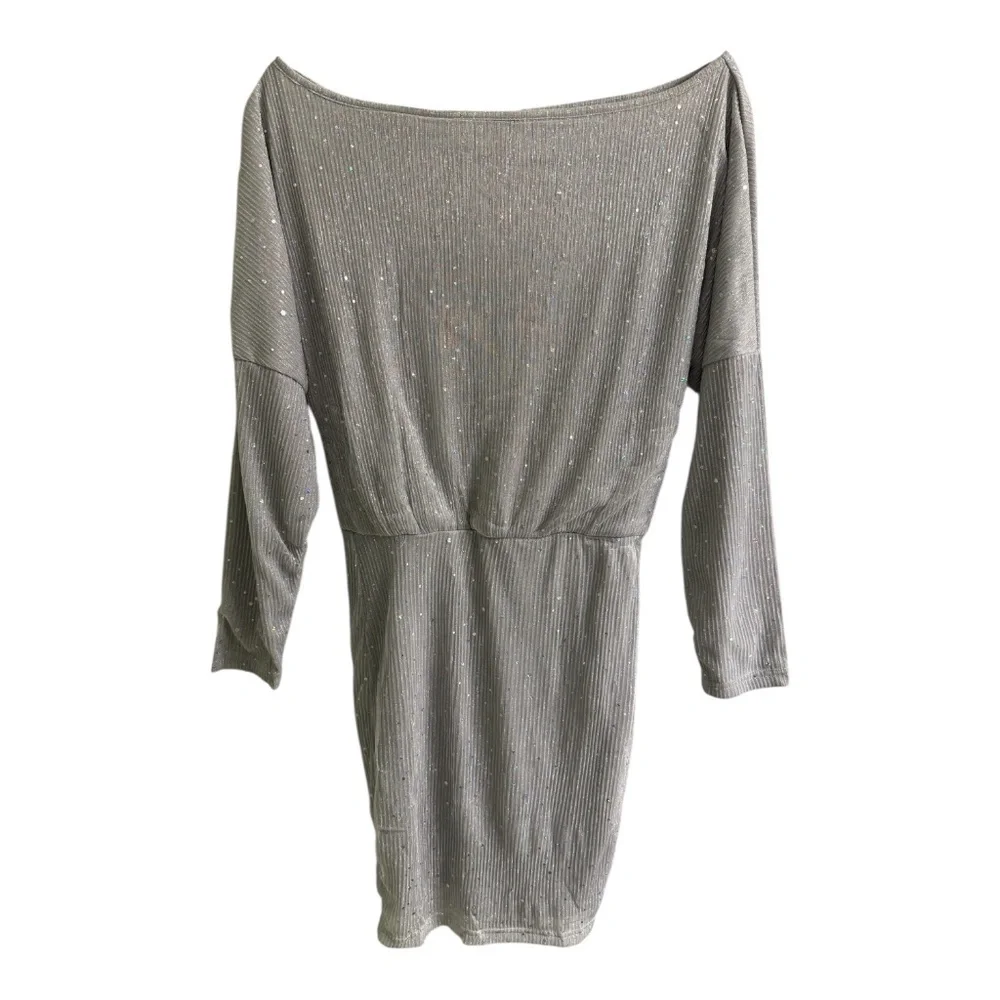 Women’s Long Sleeve Waist Cinched Dress. - Picture 5 of 9